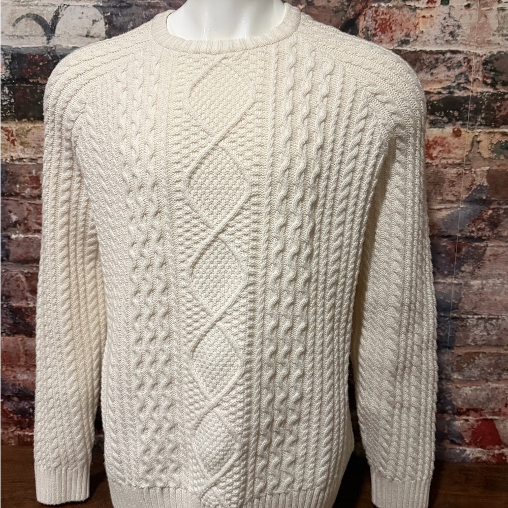 Wilt Cream Cable Knit Crewneck Sweater XXL
Very Nice